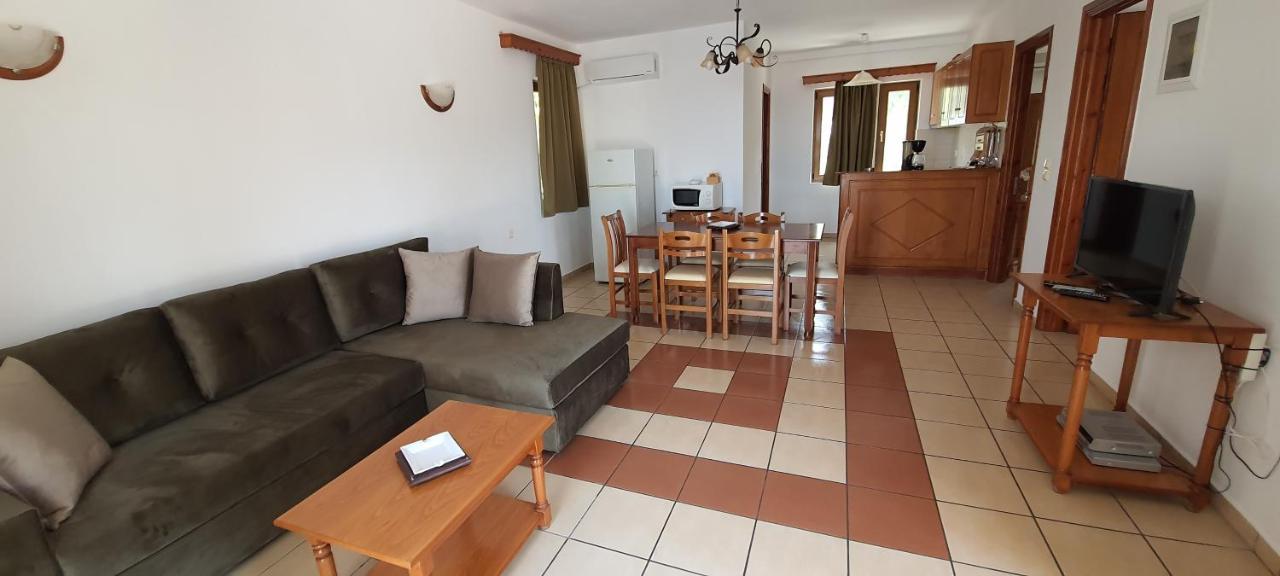 מית'ימנה Molivos Castle Apartments מראה חיצוני תמונה