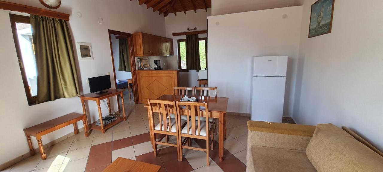 מית'ימנה Molivos Castle Apartments מראה חיצוני תמונה