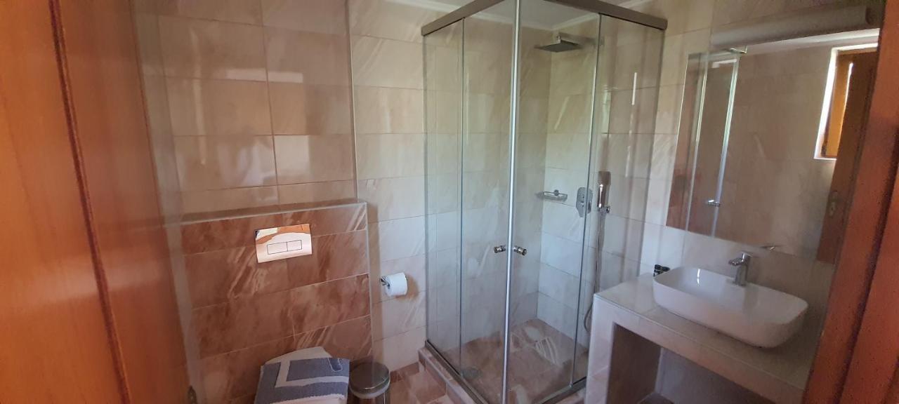 מית'ימנה Molivos Castle Apartments מראה חיצוני תמונה