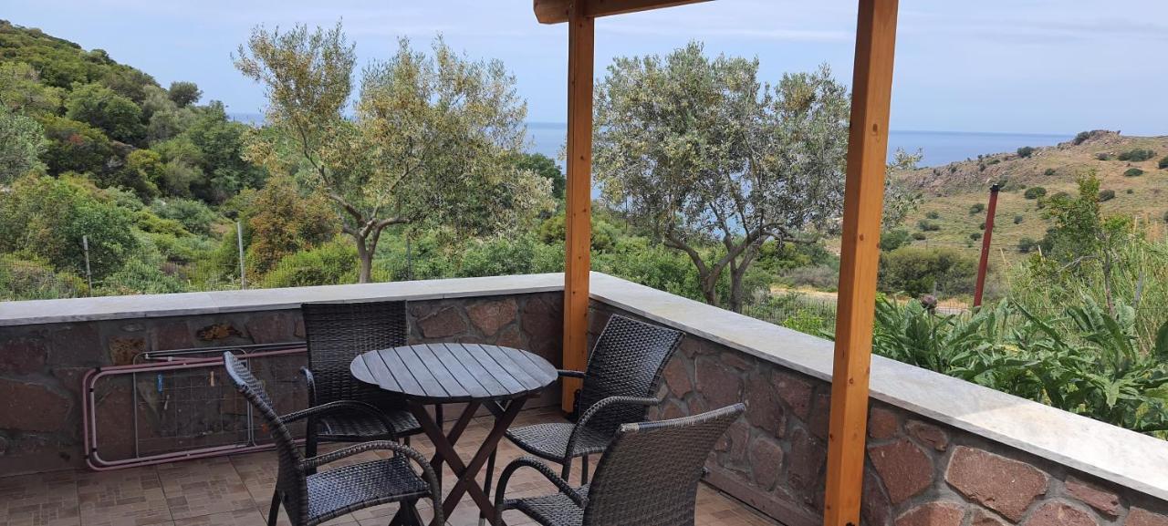 מית'ימנה Molivos Castle Apartments מראה חיצוני תמונה