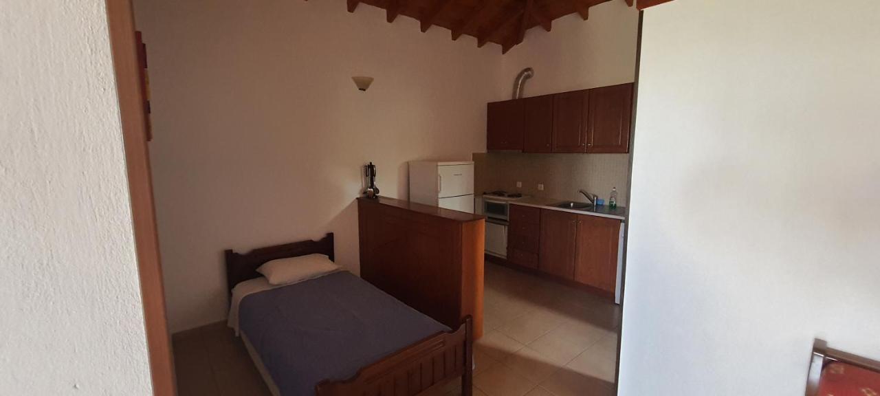 מית'ימנה Molivos Castle Apartments מראה חיצוני תמונה
